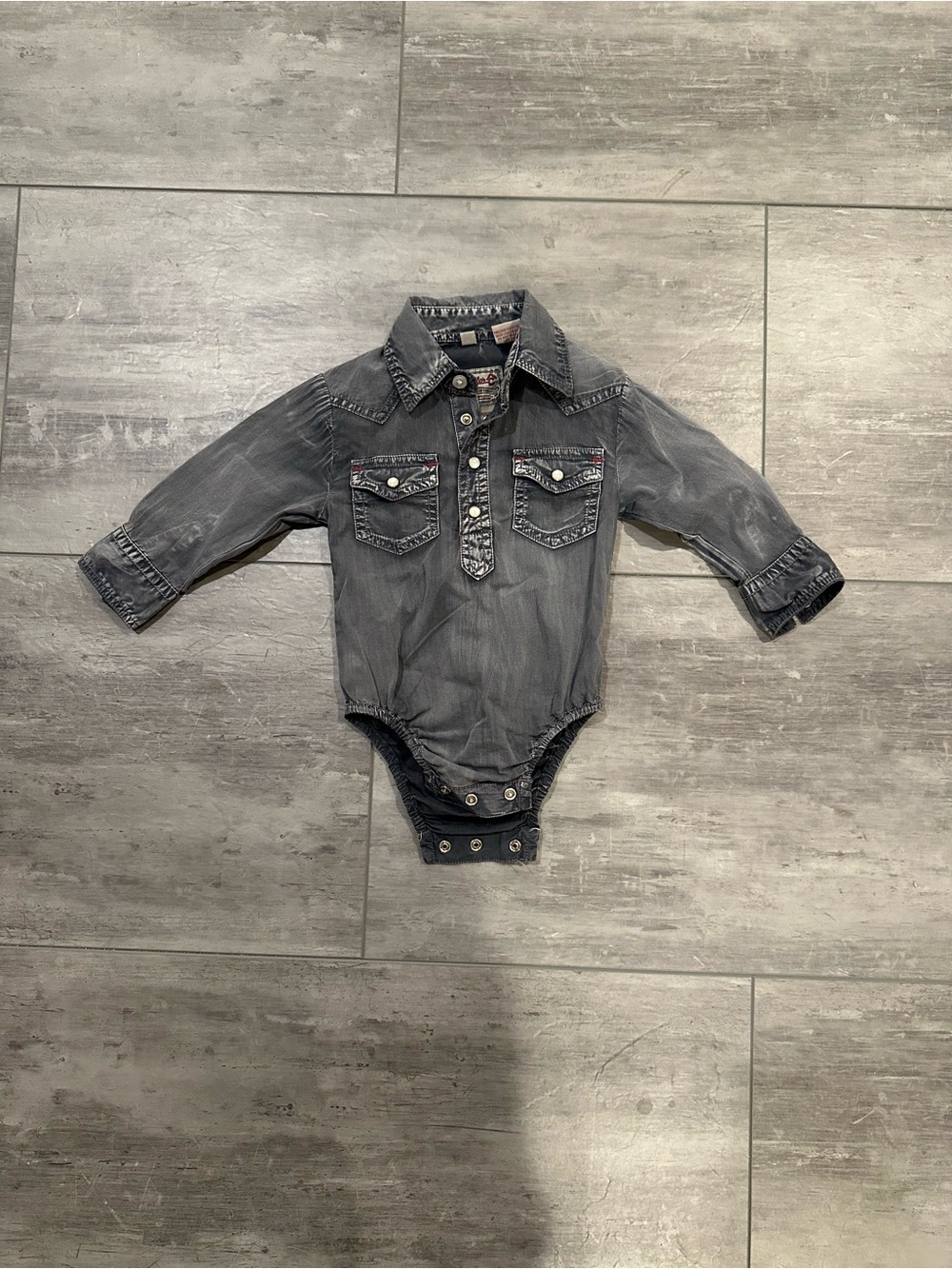 Wrangler RafterC Pearl Snap Infant Long Sleeve ButtonDown Onesie in Washed Gray
